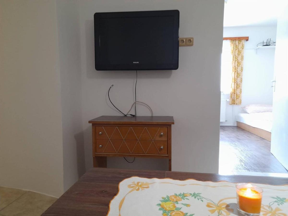 Apartamento Vseborky Dalovice Exterior foto